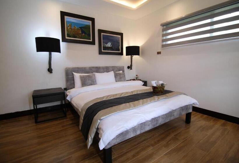 Hotel Chateau Genevie Resort And Event Center