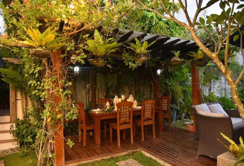 Hotel Chateau Genevie Resort And Event Center