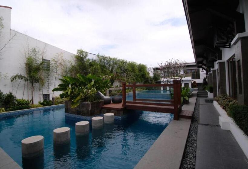 Hotel Chateau Genevie Resort And Event Center