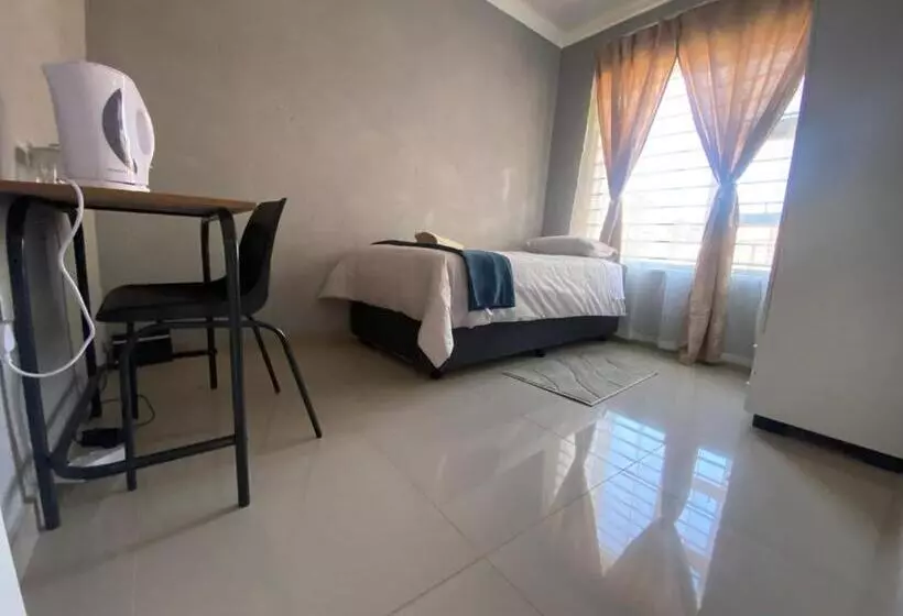 カプセルホテル Mbobo Legacy Residence
