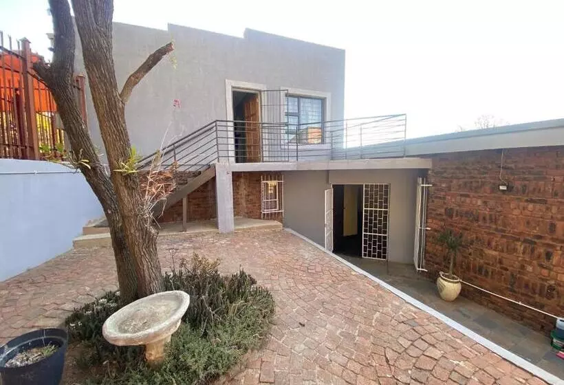 カプセルホテル Mbobo Legacy Residence