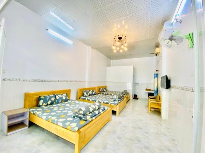 Nhà Nghỉ Lê được