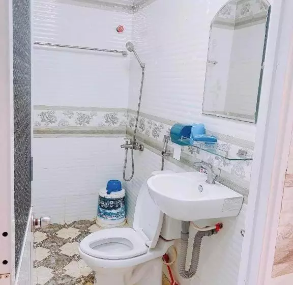 Nhà Nghỉ Lê được
