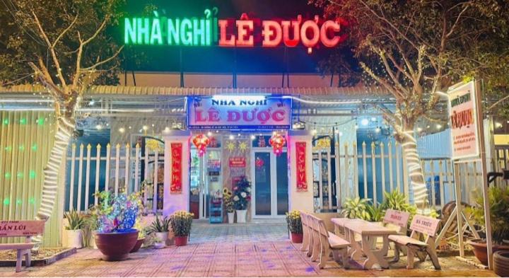 Nhà Nghỉ Lê được