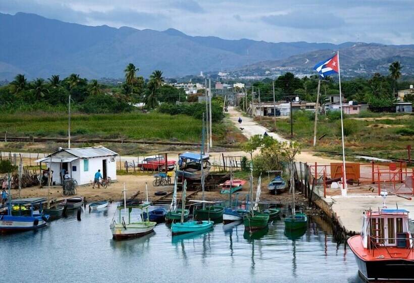 پانسیون Hostal Las Palmas