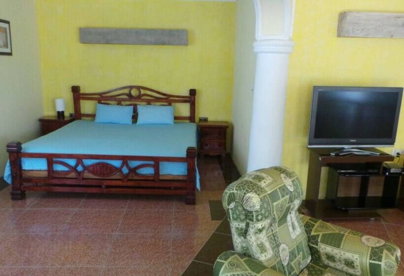 پانسیون Hostal Las Palmas