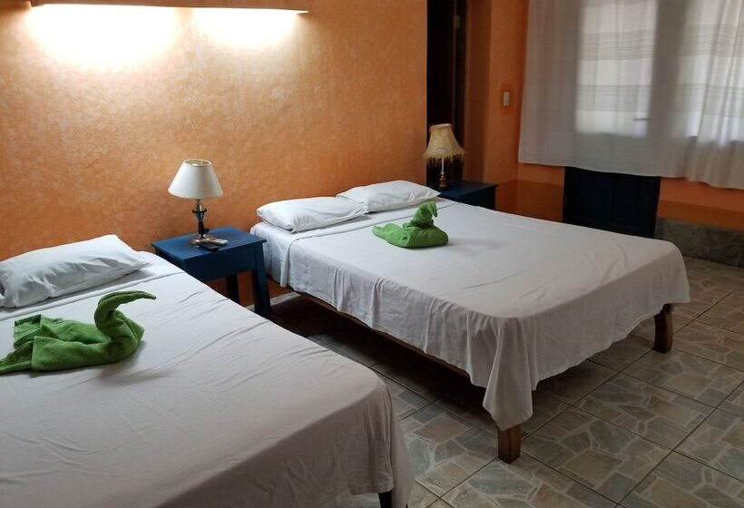 پانسیون Hostal Las Palmas