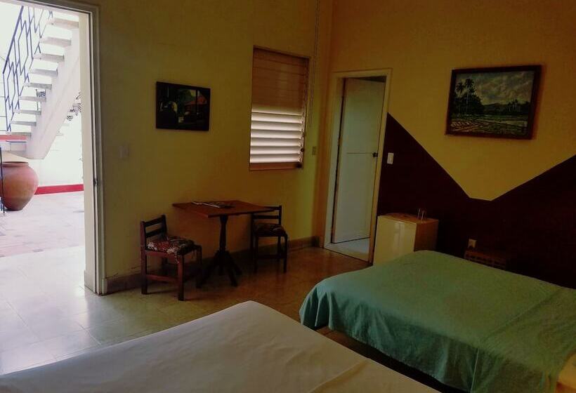 پانسیون Maison Carnot