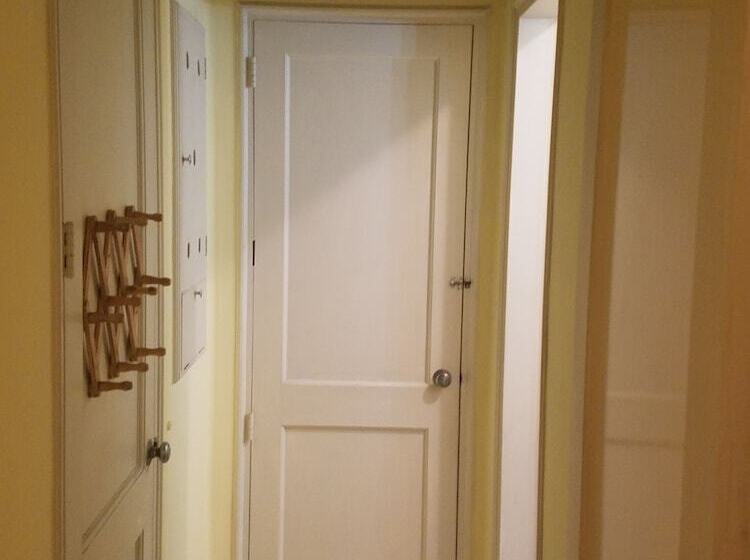 پانسیون Maison Carnot