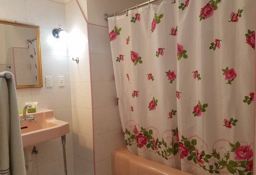 پانسیون Maison Carnot