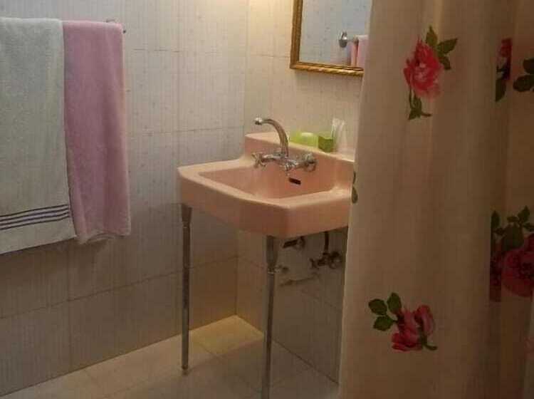 پانسیون Maison Carnot