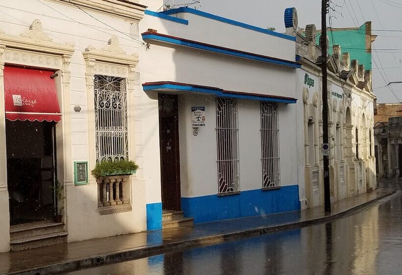 پانسیون Maison Carnot