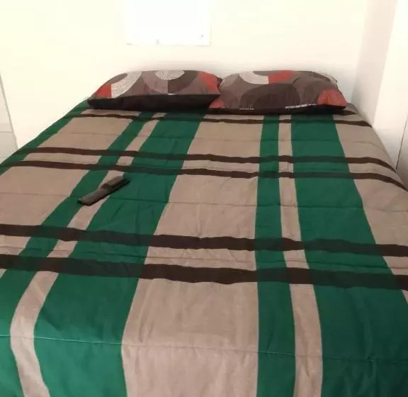 Retkeilymaja 7 Geelhout Ave