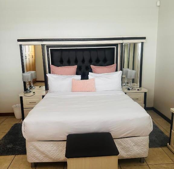 تختخواب و صبحانه Coastwave Guest House, 33