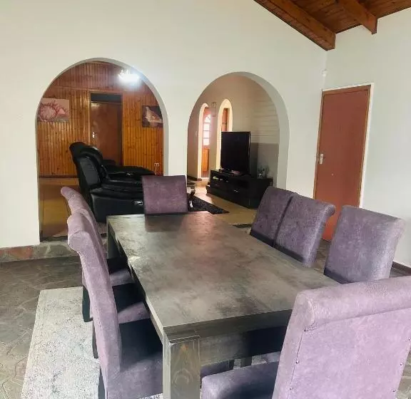 تختخواب و صبحانه Coastwave Guest House, 33