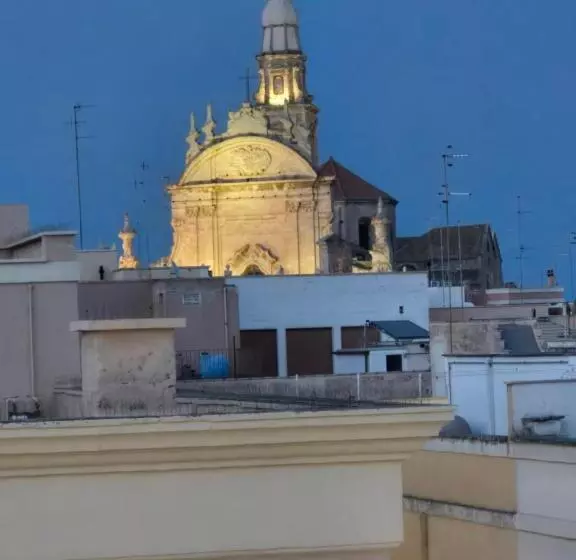 تختخواب و صبحانه La Terrazza Di Rosalba