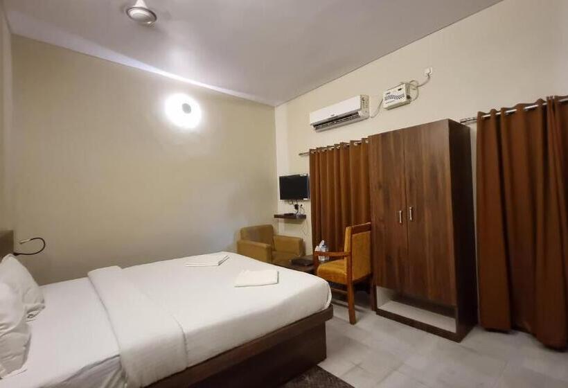 בית מלון כפרי Aditi Inn