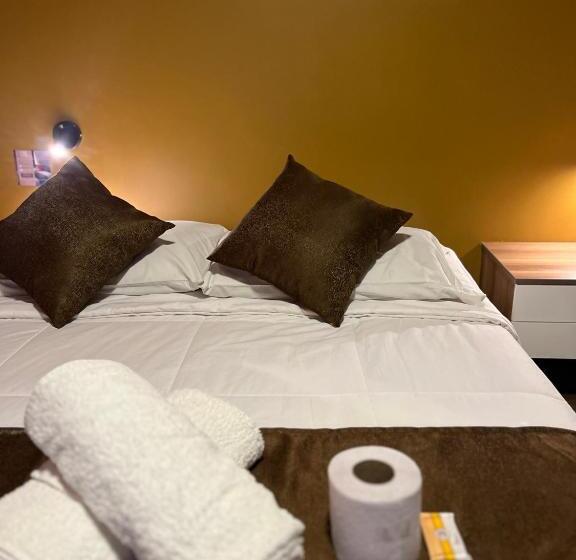 هتل Casahuanca Olimpico