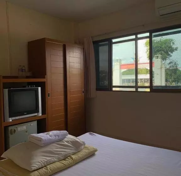 هتل โรงเเรมลพบุรีซิตี้ Lopburi City