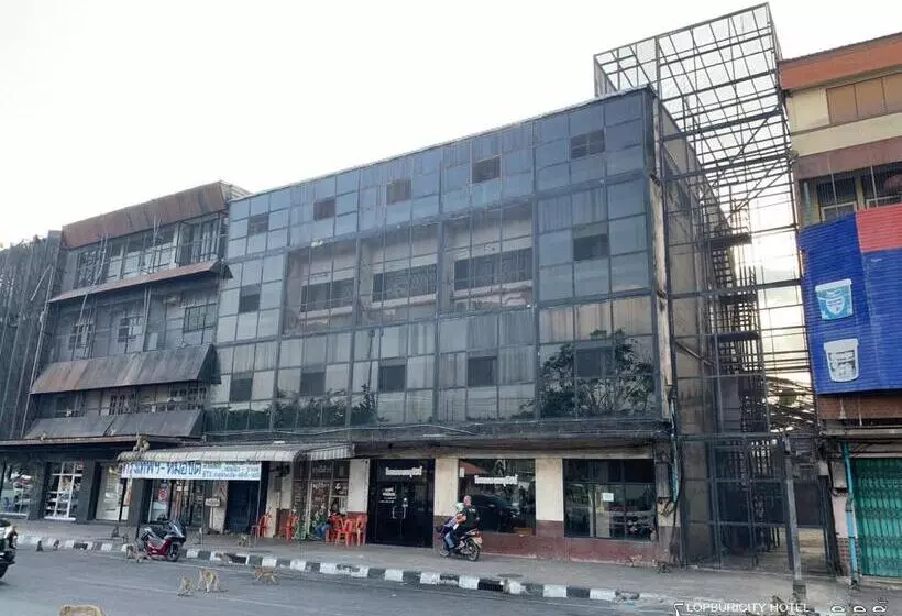 هتل โรงเเรมลพบุรีซิตี้ Lopburi City