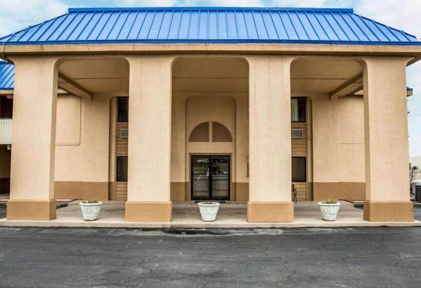 فندق Rodeway Inn & Suites Plymouth Hwy 64