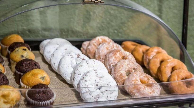 فندق Rodeway Inn & Suites Plymouth Hwy 64