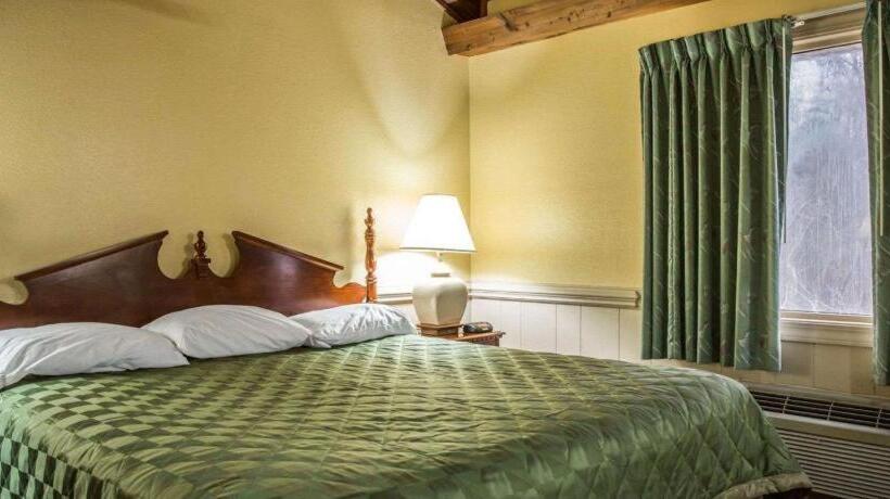 فندق Rodeway Inn & Suites Plymouth Hwy 64