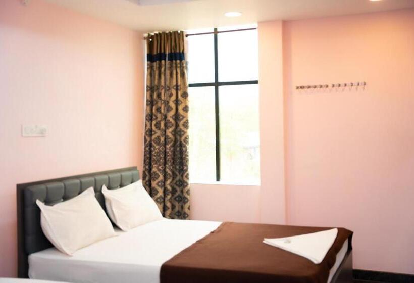 בית מלון כפרי Sri Shanmuga