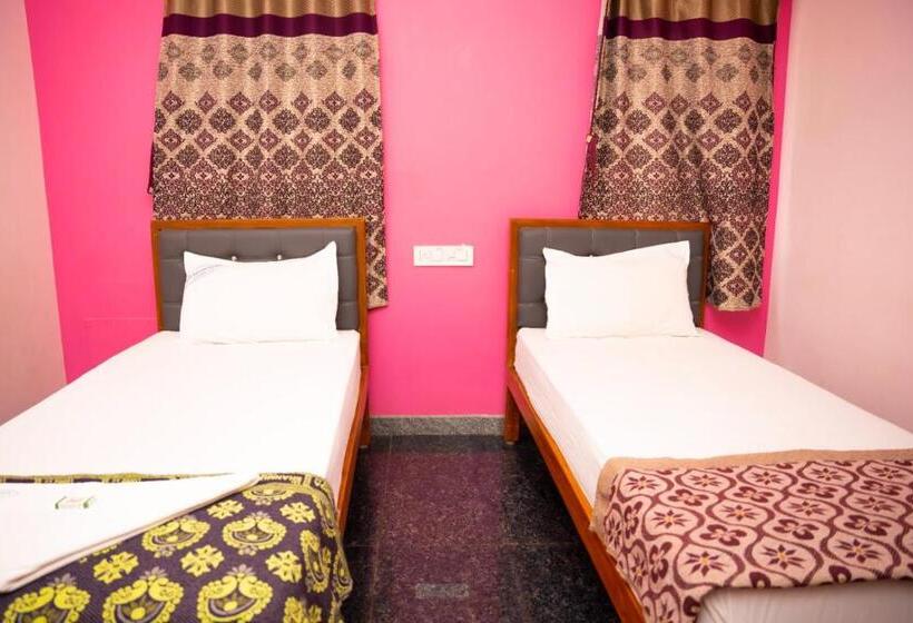 בית מלון כפרי Sri Shanmuga