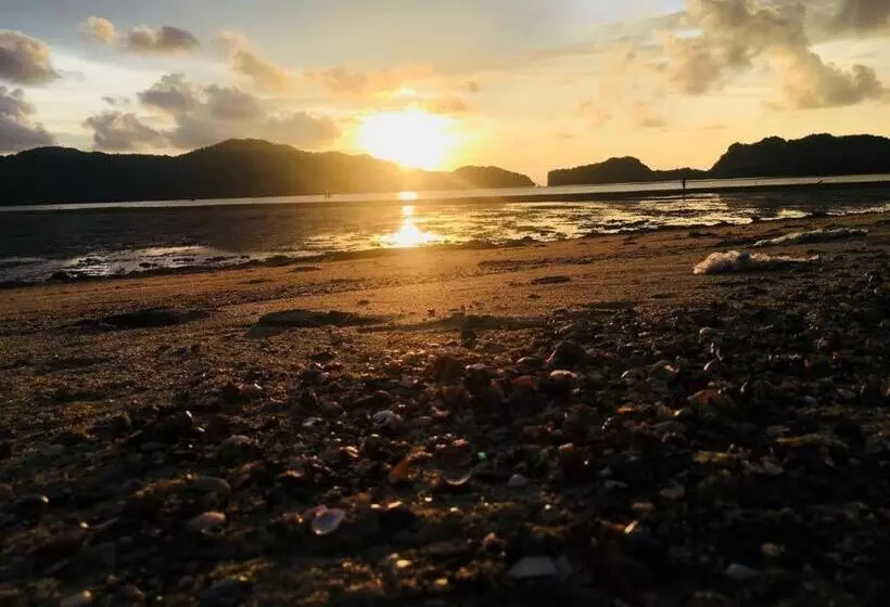 Hotelli The Coco Grand Chalet Pakbara