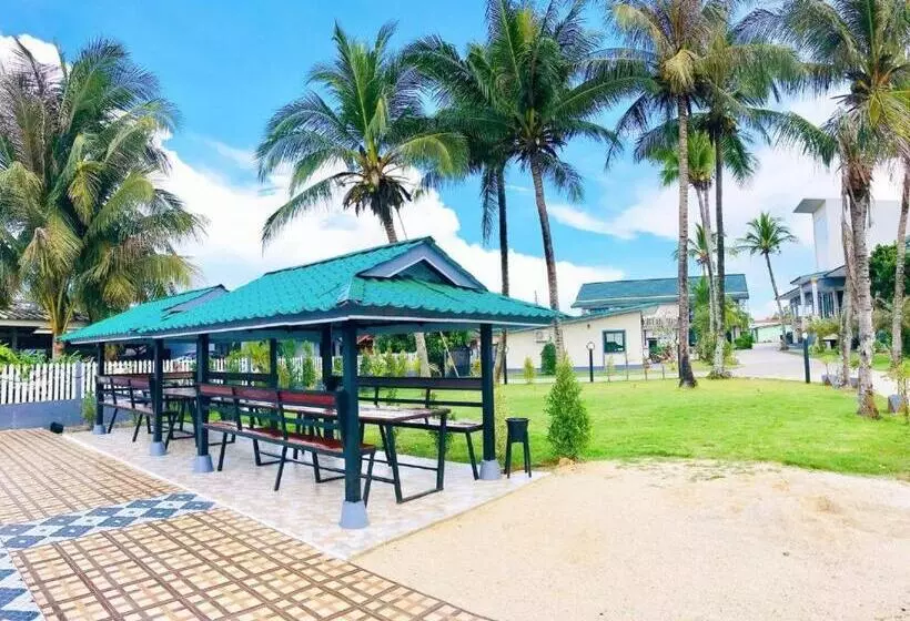 Hotelli The Coco Grand Chalet Pakbara