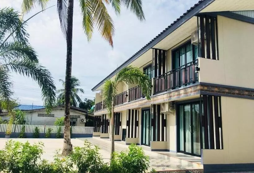 Hotelli The Coco Grand Chalet Pakbara