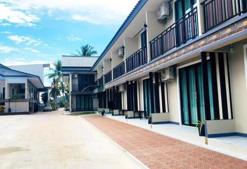 Hotelli The Coco Grand Chalet Pakbara