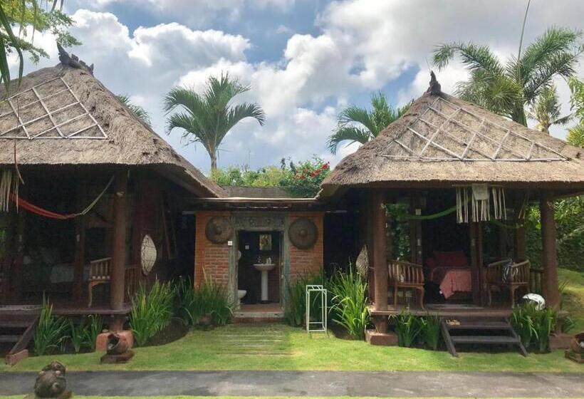 Ketewel Bed & Breakfast Yoga Room