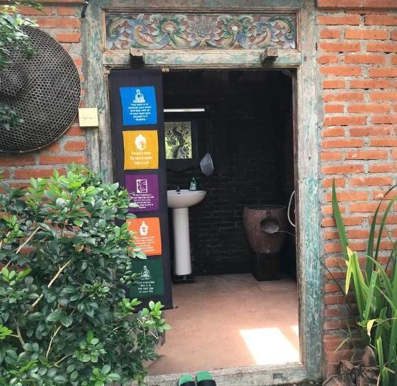 Ketewel Bed & Breakfast Yoga Room