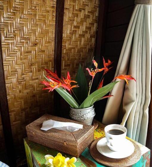 Ketewel Bed & Breakfast Yoga Room