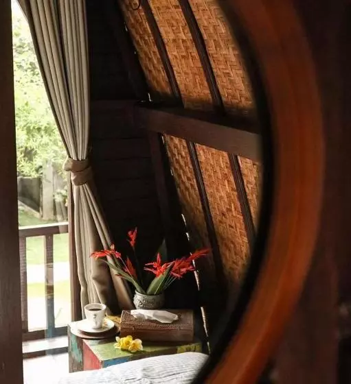 Ketewel Bed & Breakfast Yoga Room