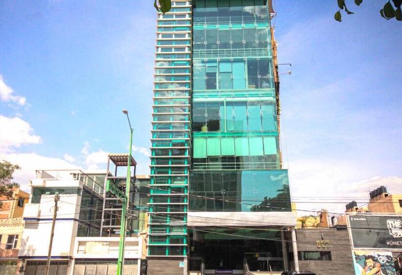 Luxury Rooftop Suiteb