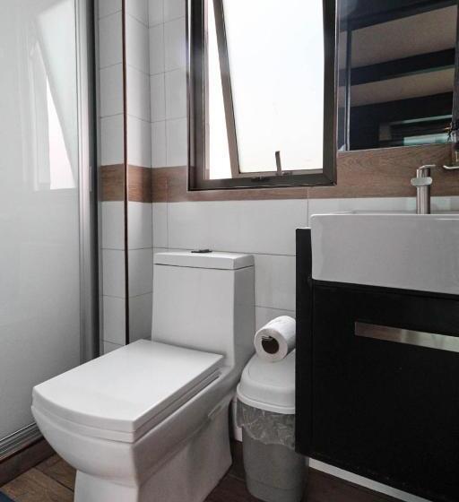 Luxury Rooftop Suiteb