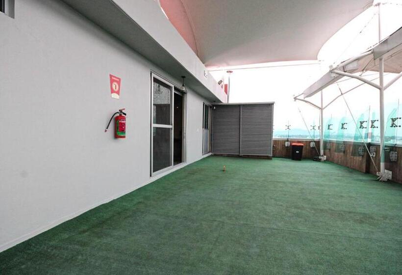 Luxury Rooftop Suiteb