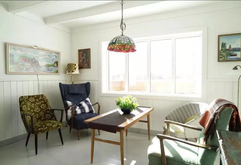 Majatalo Arctic Ocean Lodge