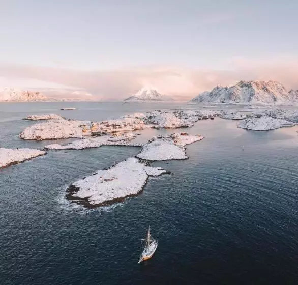 Majatalo Arctic Ocean Lodge