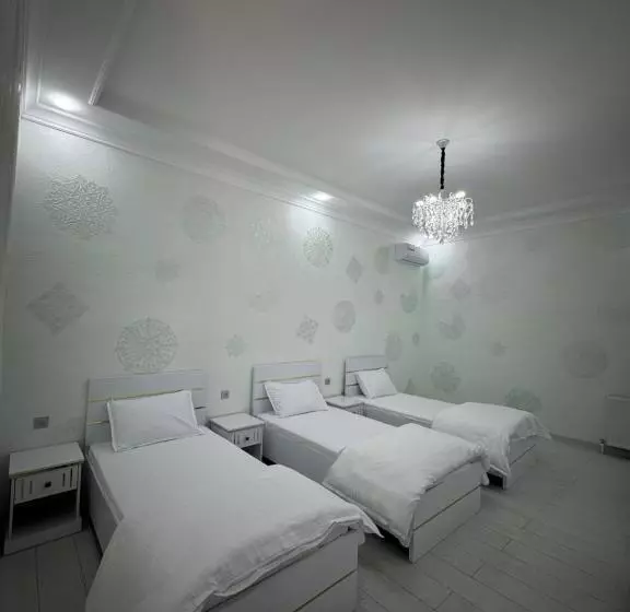 ペンション Salomat Guest House