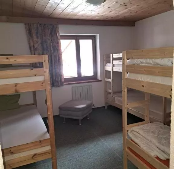 Retkeilymaja Permadieshof