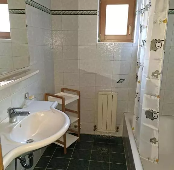 Retkeilymaja Permadieshof