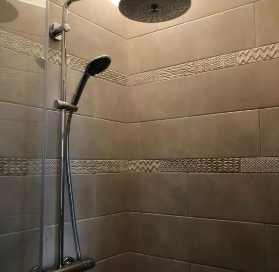 ベッドアンドブレックファースト Chambre D Hôte Dans Le Château De Mauhic