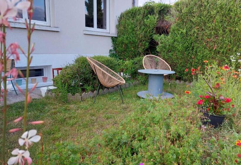 Aamiaismajoitus (B&B) L échappée Montrichardaise