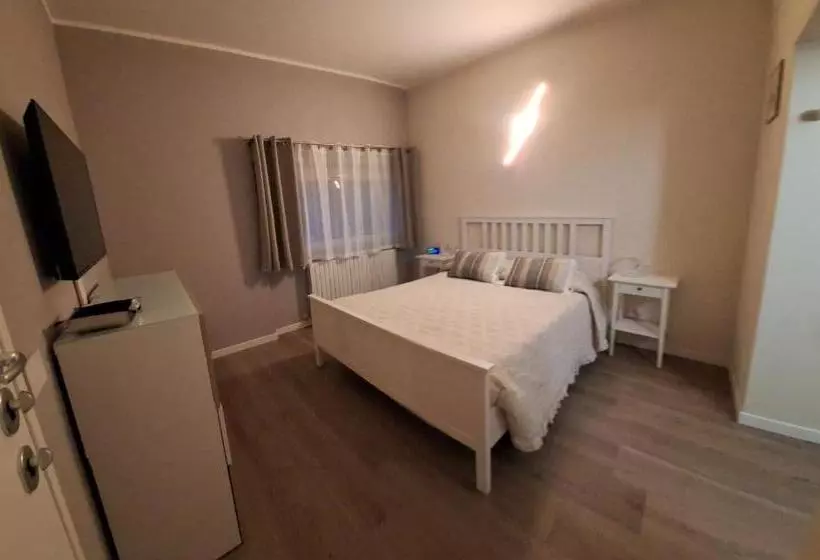 Aamiaismajoitus (B&B) La Tana Del Geco