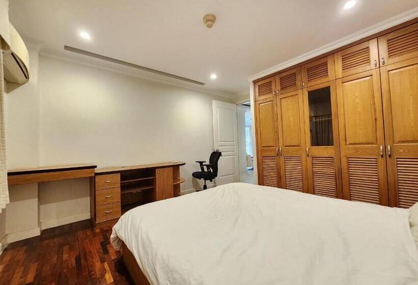 Hellen Rose   Hoang Van Thu