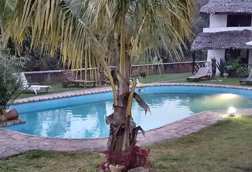 هتل Indrilodge